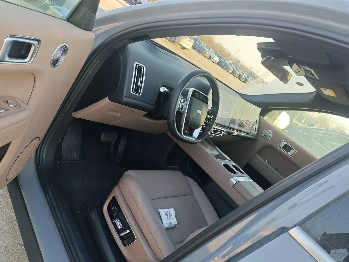 2025 Li L8 Range Extended 154HP REEV,autocango,china used car exporter,china ev exporter,chinese used car exporter,chinese used ev exporter