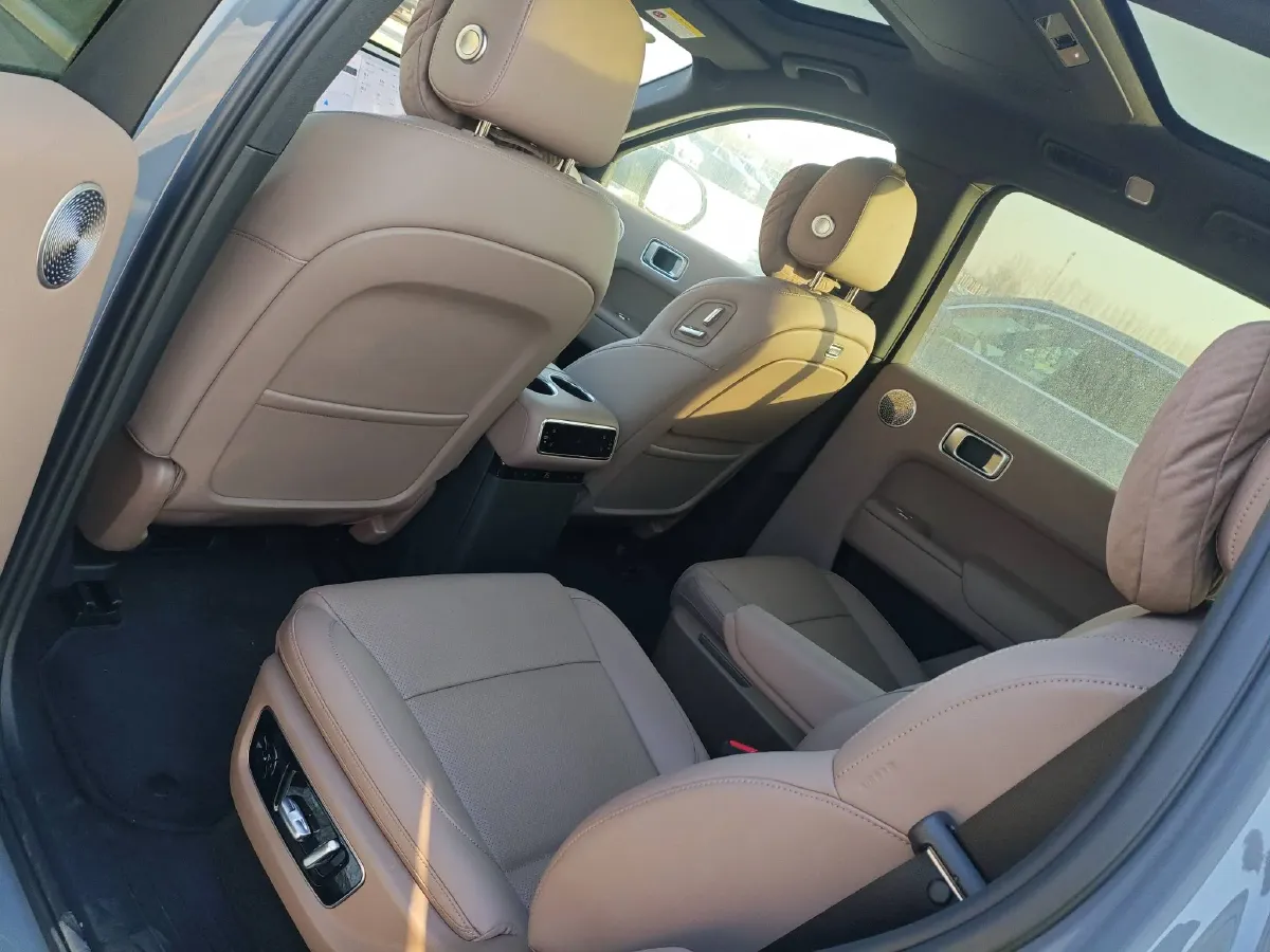 2025 Li L8 Range Extended 154HP REEV,autocango,china used car exporter,china ev exporter,chinese used car exporter,chinese used ev exporter