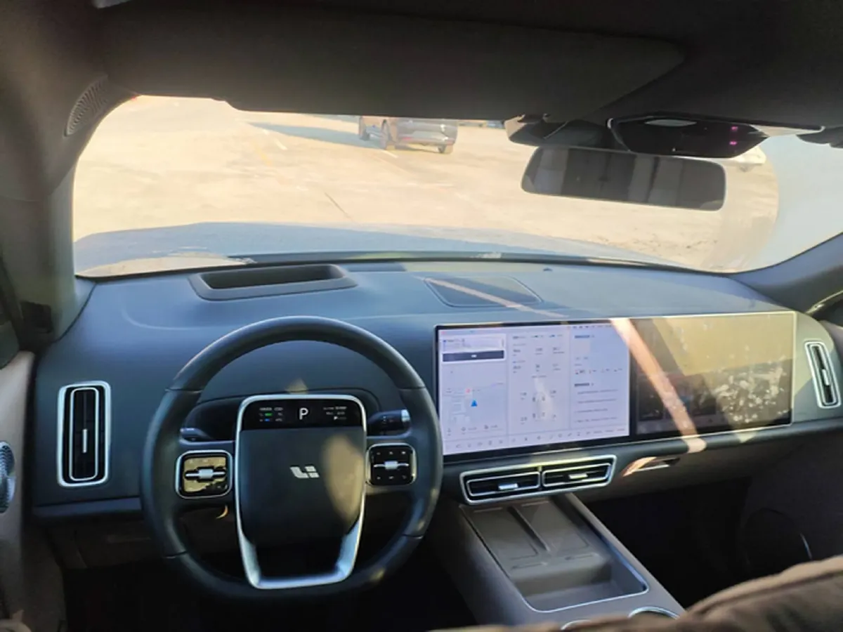 2025 Li L8 Range Extended 154HP REEV,autocango,china used car exporter,china ev exporter,chinese used car exporter,chinese used ev exporter