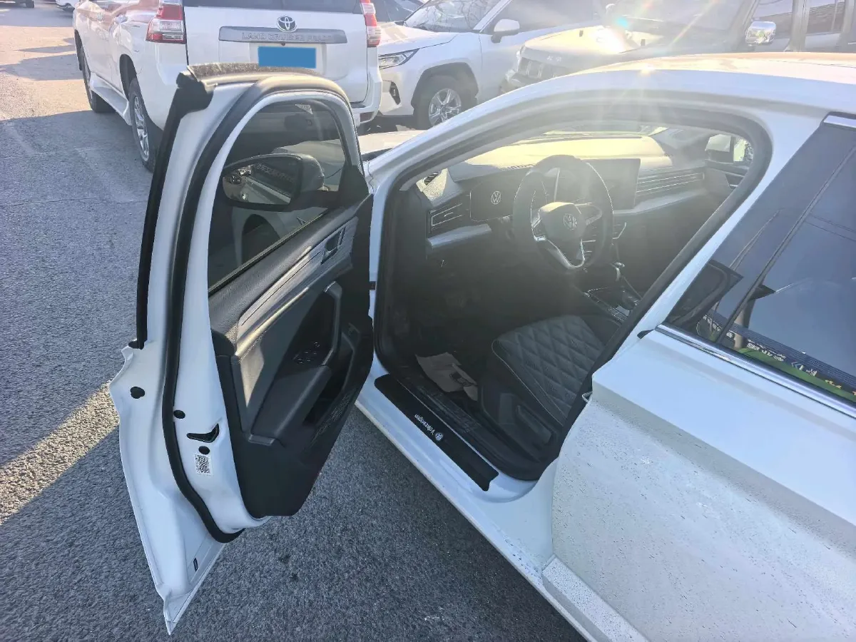 2022 Volkswagen Sagitar 1.2T 116HP L4 7DCT,autocango,china used car exporter,china ev exporter,chinese used car exporter,chinese used ev exporter