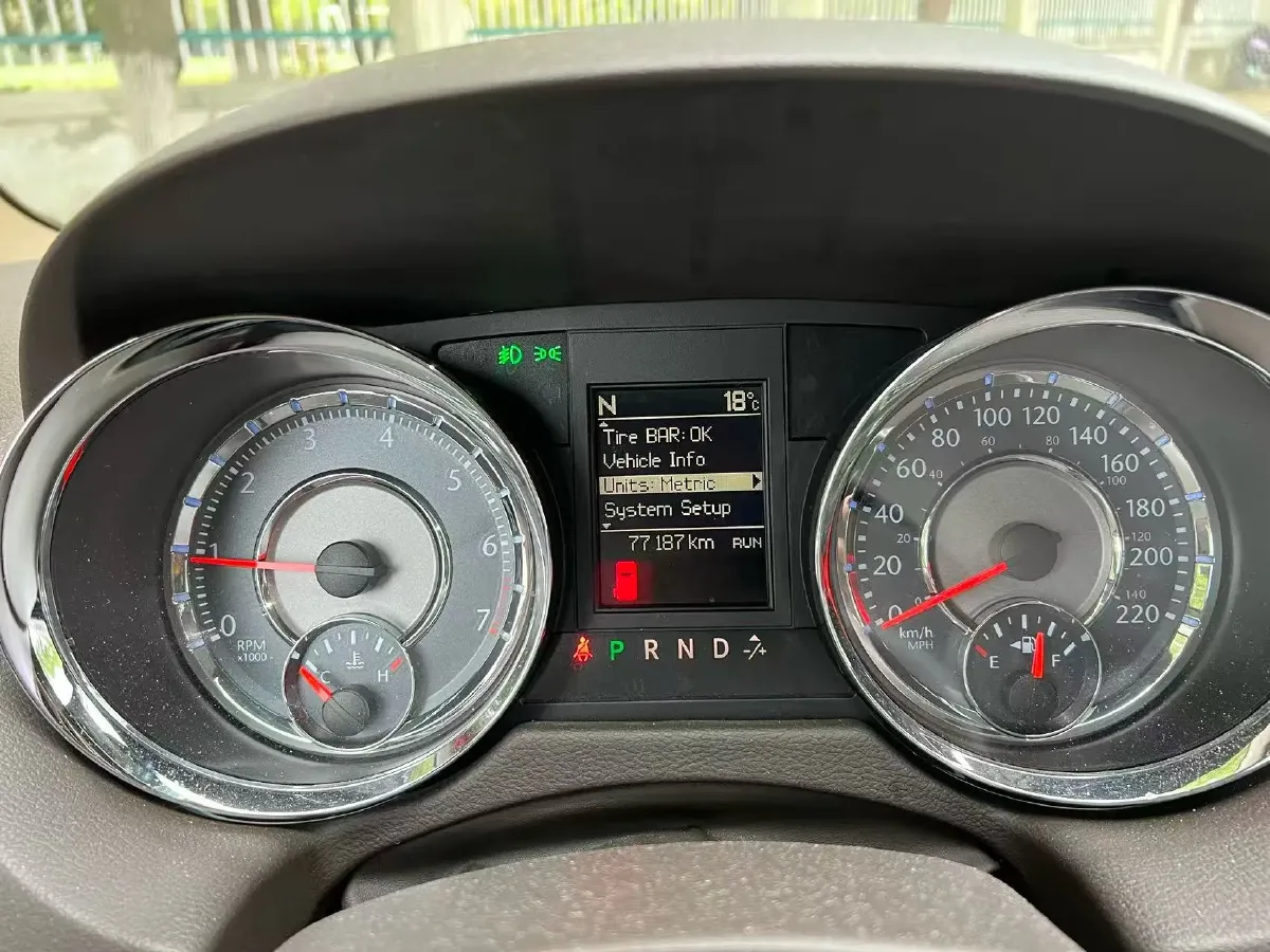 2013 Chrysler Pacifica 3.6L 283HP V6 6AT,autocango,china used car exporter,china ev exporter,chinese used car exporter,chinese used ev exporter