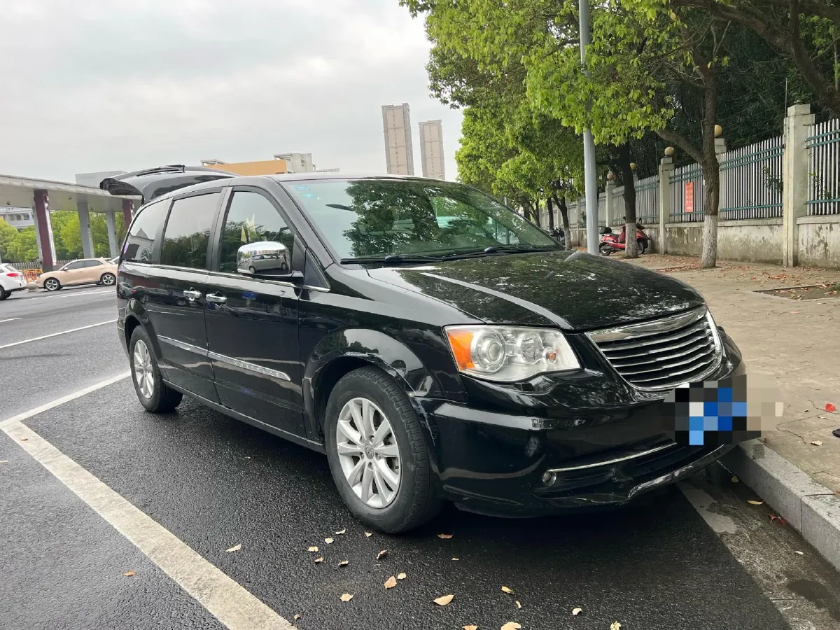 2013 Chrysler Pacifica 3.6L 283HP V6 6AT,autocango,china used car exporter,china ev exporter,chinese used car exporter,chinese used ev exporter