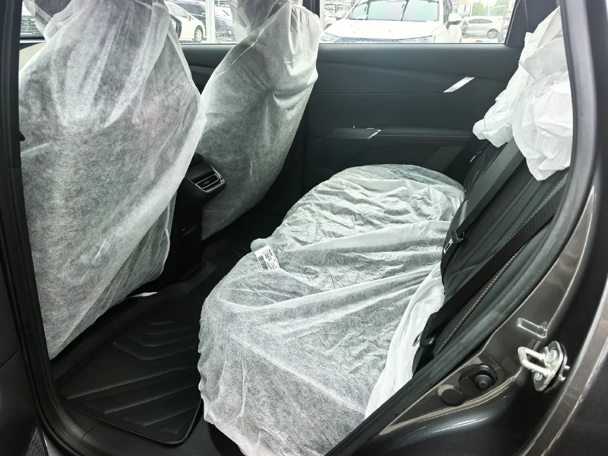 2025 ChangAn CS75 Plus 1.5T 192HP L4 8AT,autocango,china used car exporter,china ev exporter,chinese used car exporter,chinese used ev exporter