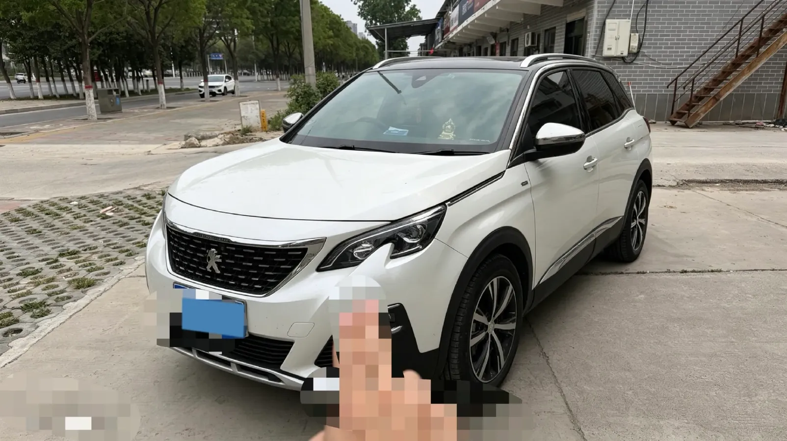 2017 Peugeot 5008 1.8T 204HP L4 6AT,autocango,china used car exporter,china ev exporter,chinese used car exporter,chinese used ev exporter