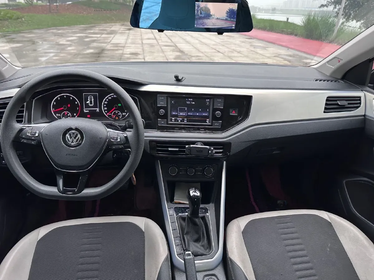 2019 Volkswagen Polo 1.5L 113HP L4 6AT,autocango,china used car exporter,china ev exporter,chinese used car exporter,chinese used ev exporter
