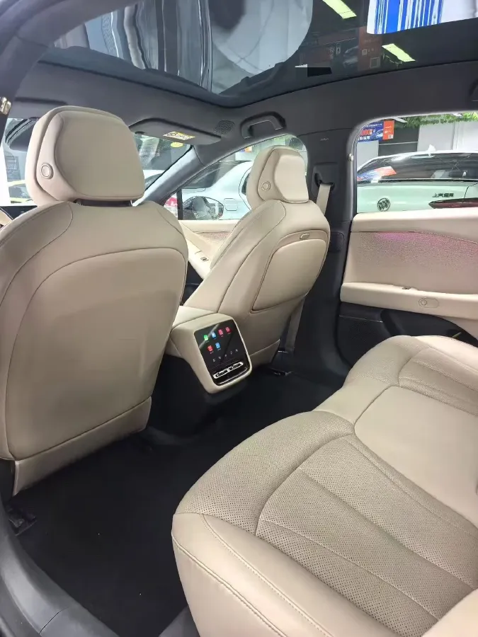 2024 Xpeng P7+ BEV 60.7KWH,autocango,china used car exporter,china ev exporter,chinese used car exporter,chinese used ev exporter