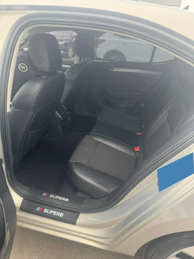 2018 Skoda Superb 1.8T 180HP L4 7DCT,autocango,china used car exporter,china ev exporter,chinese used car exporter,chinese used ev exporter