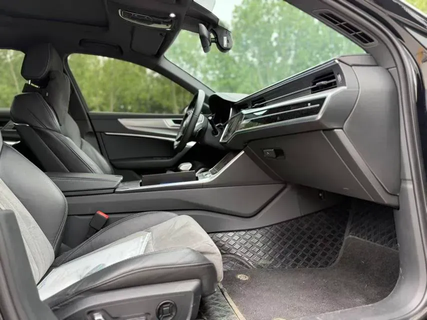 2021 MINI MINI 1.5T 102HP L3 7DCT,autocango,china used car exporter,china ev exporter,chinese used car exporter,chinese used ev exporter