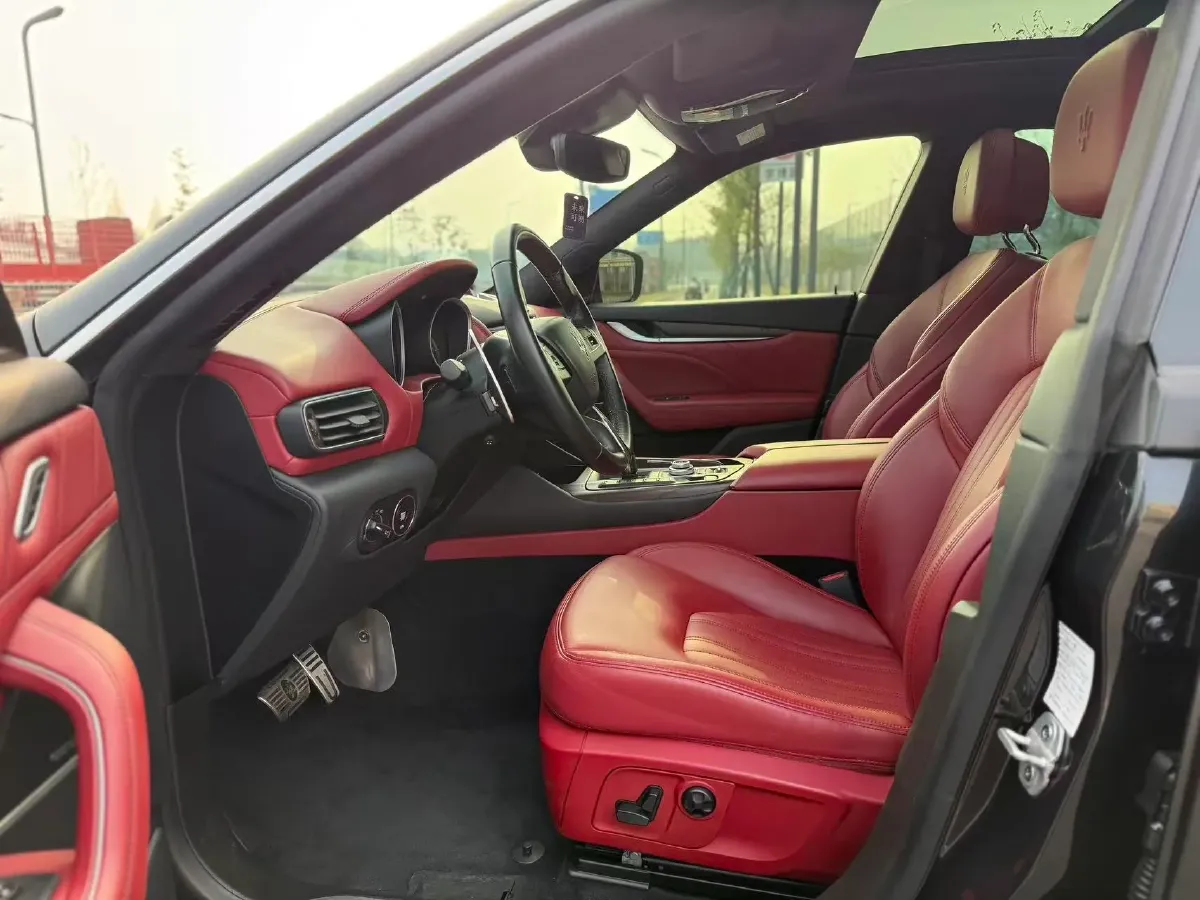 2019 Maserati Levante 3.0T 350HP V6 8AT,autocango,china used car exporter,china ev exporter,chinese used car exporter,chinese used ev exporter