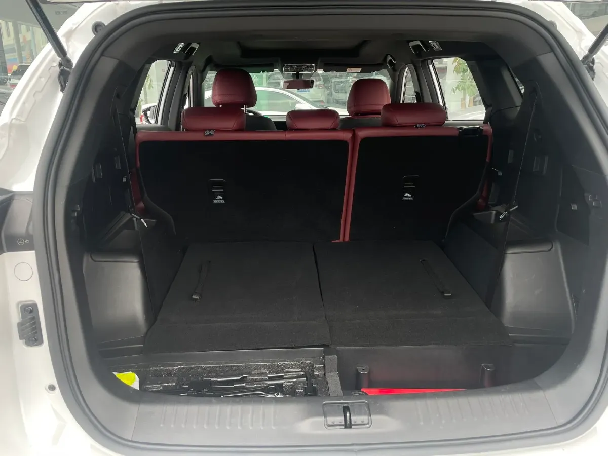 2023 ChangAn Oshan X7 Plus 1.5T 188HP L4 7DCT,autocango,china used car exporter,china ev exporter,chinese used car exporter,chinese used ev exporter