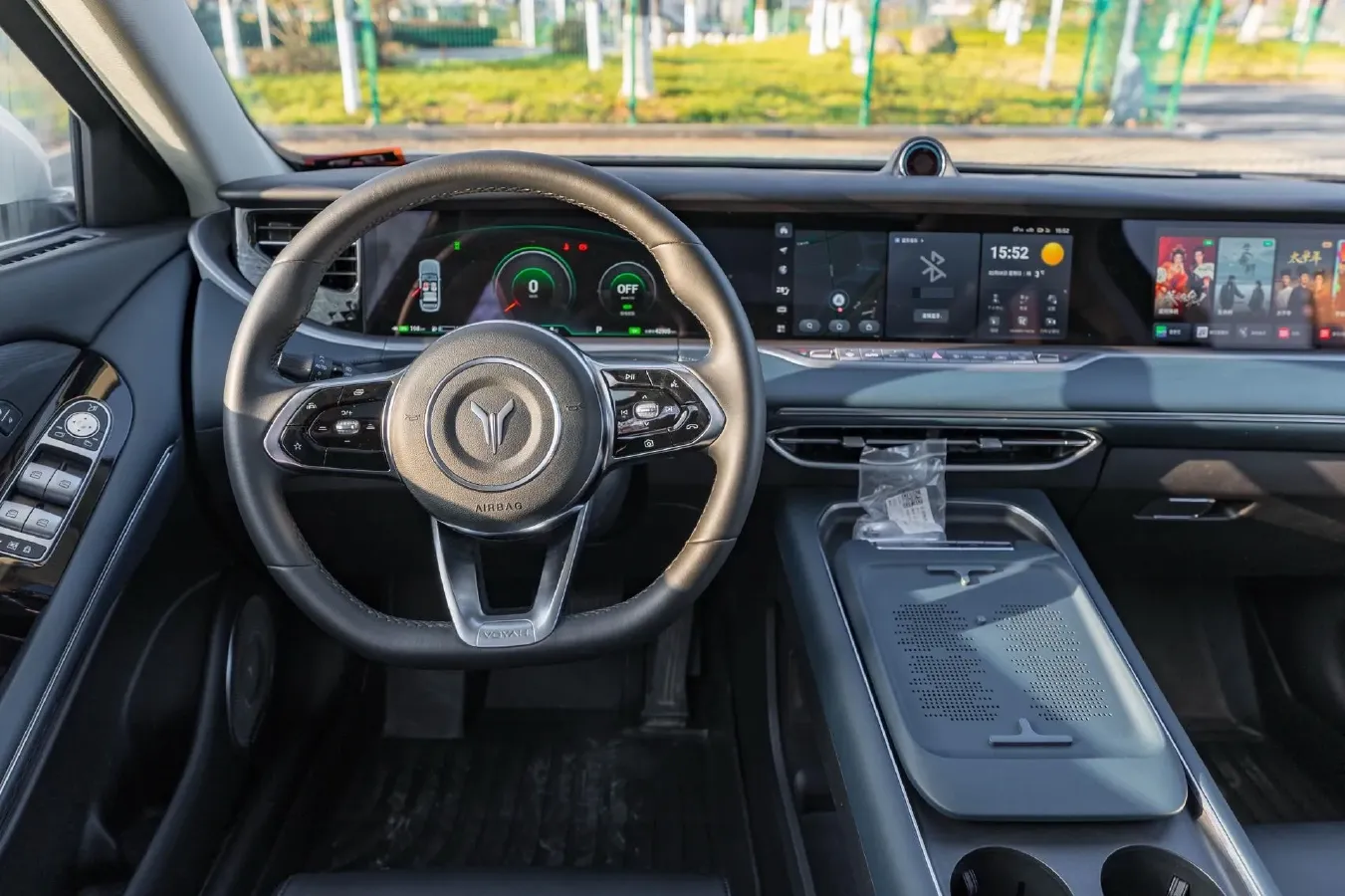 2024 Voyah FREE 1.5T 150HP L4 REEV 39.2KWH,autocango,china used car exporter,china ev exporter,chinese used car exporter,chinese used ev exporter