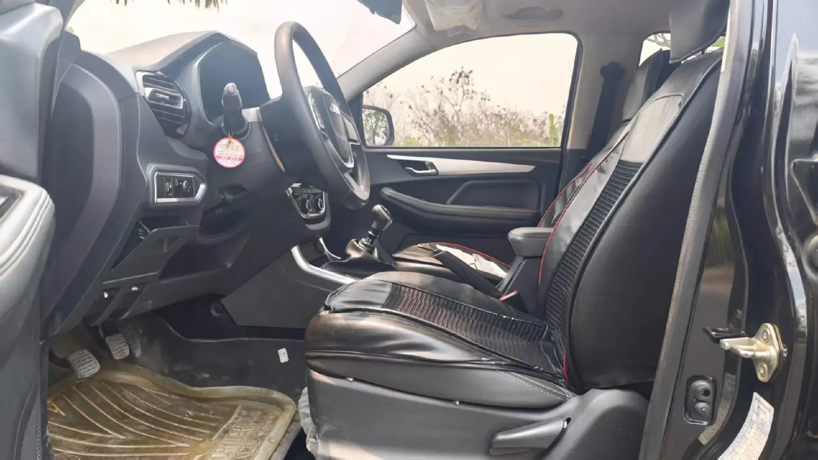 2023 Isuzu RE-MAX Jim 2.5T 143HP L4 6MT,autocango,china used car exporter,china ev exporter,chinese used car exporter,chinese used ev exporter