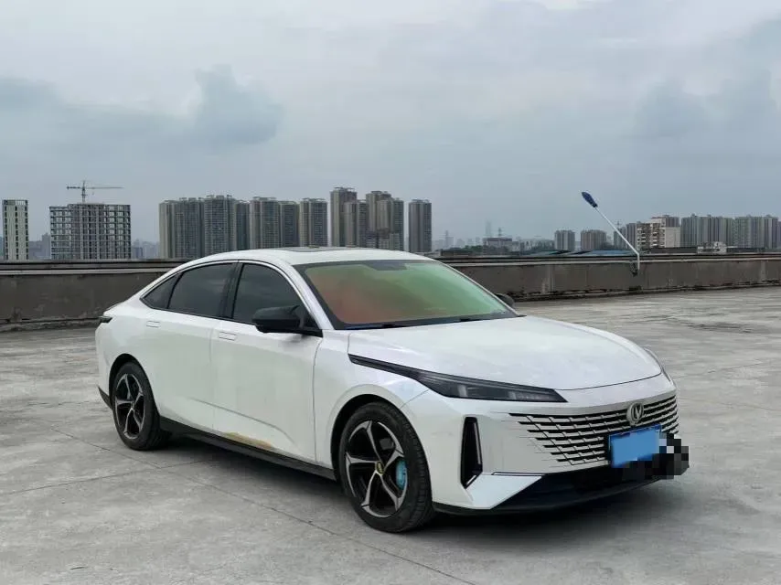 2023 ChangAn Oshan Z6 1.5T 188HP L4 7DCT,autocango,china used car exporter,china ev exporter,chinese used car exporter,chinese used ev exporter