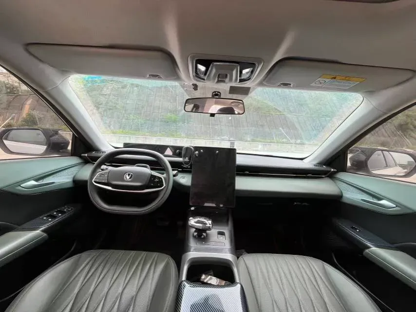 2023 ChangAn Oshan Z6 1.5T 188HP L4 7DCT,autocango,china used car exporter,china ev exporter,chinese used car exporter,chinese used ev exporter