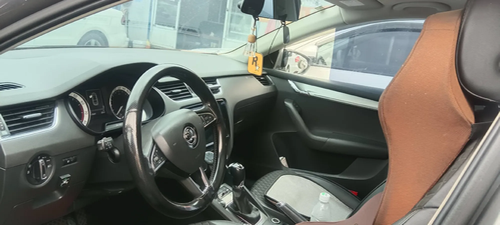 2019 Skoda Octavia 1.5L 116HP L4 6AT,autocango,china used car exporter,china ev exporter,chinese used car exporter,chinese used ev exporter