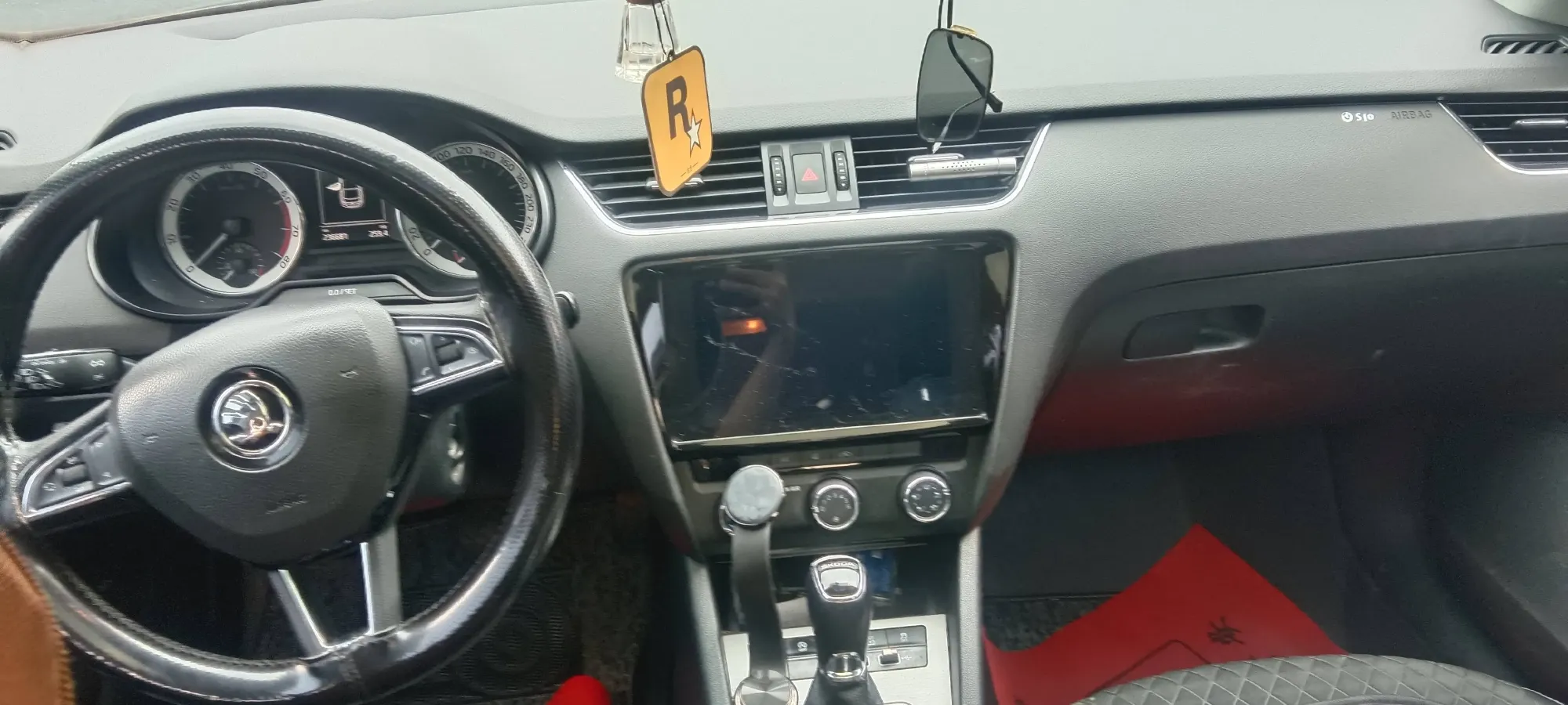 2019 Skoda Octavia 1.5L 116HP L4 6AT,autocango,china used car exporter,china ev exporter,chinese used car exporter,chinese used ev exporter