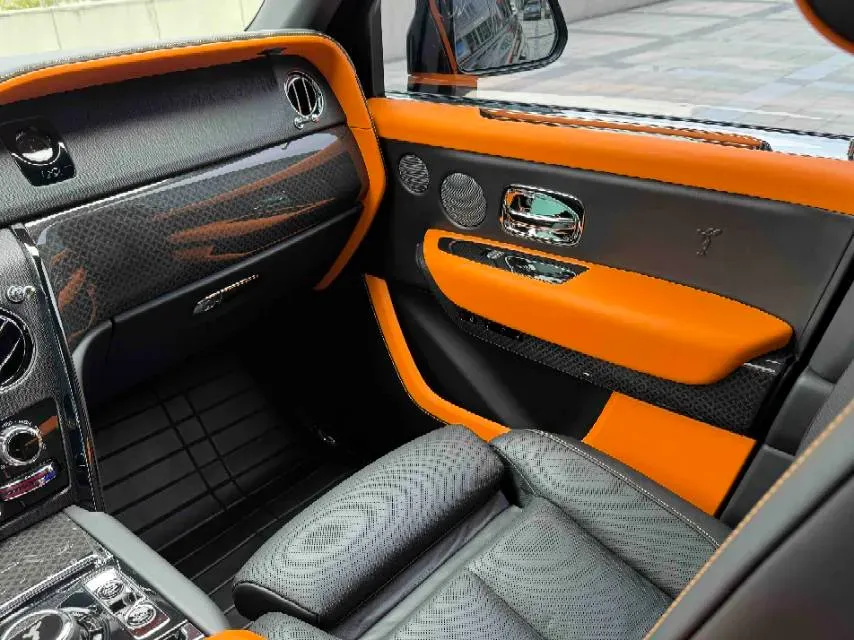 2020 Rolls-Royce Cullinan 6.7T 600HP V12 8AT,autocango,china used car exporter,china ev exporter,chinese used car exporter,chinese used ev exporter