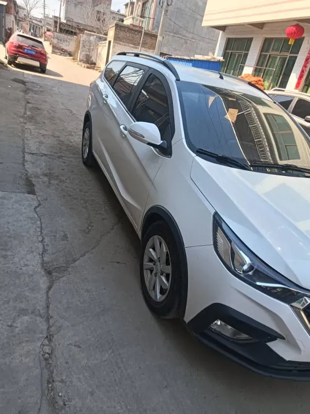 2018 BaoJun 360 1.5L 112HP L4 6MT,autocango,china used car exporter,china ev exporter,chinese used car exporter,chinese used ev exporter