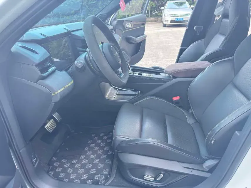 2023 LYNK&CO 03 2.0T 254HP L4 7DCT,autocango,china used car exporter,china ev exporter,chinese used car exporter,chinese used ev exporter