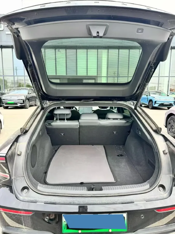 2024 Xpeng P7+ BEV 60.7KWH,autocango,china used car exporter,china ev exporter,chinese used car exporter,chinese used ev exporter