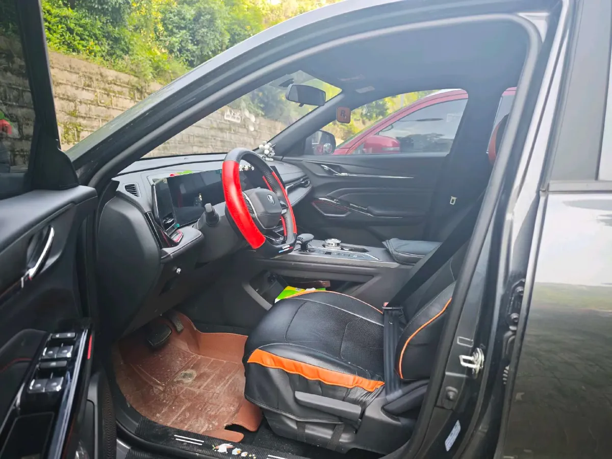 2024 ChangAn X5 PLUS 1.5T 188HP L4 7DCT,autocango,china used car exporter,china ev exporter,chinese used car exporter,chinese used ev exporter