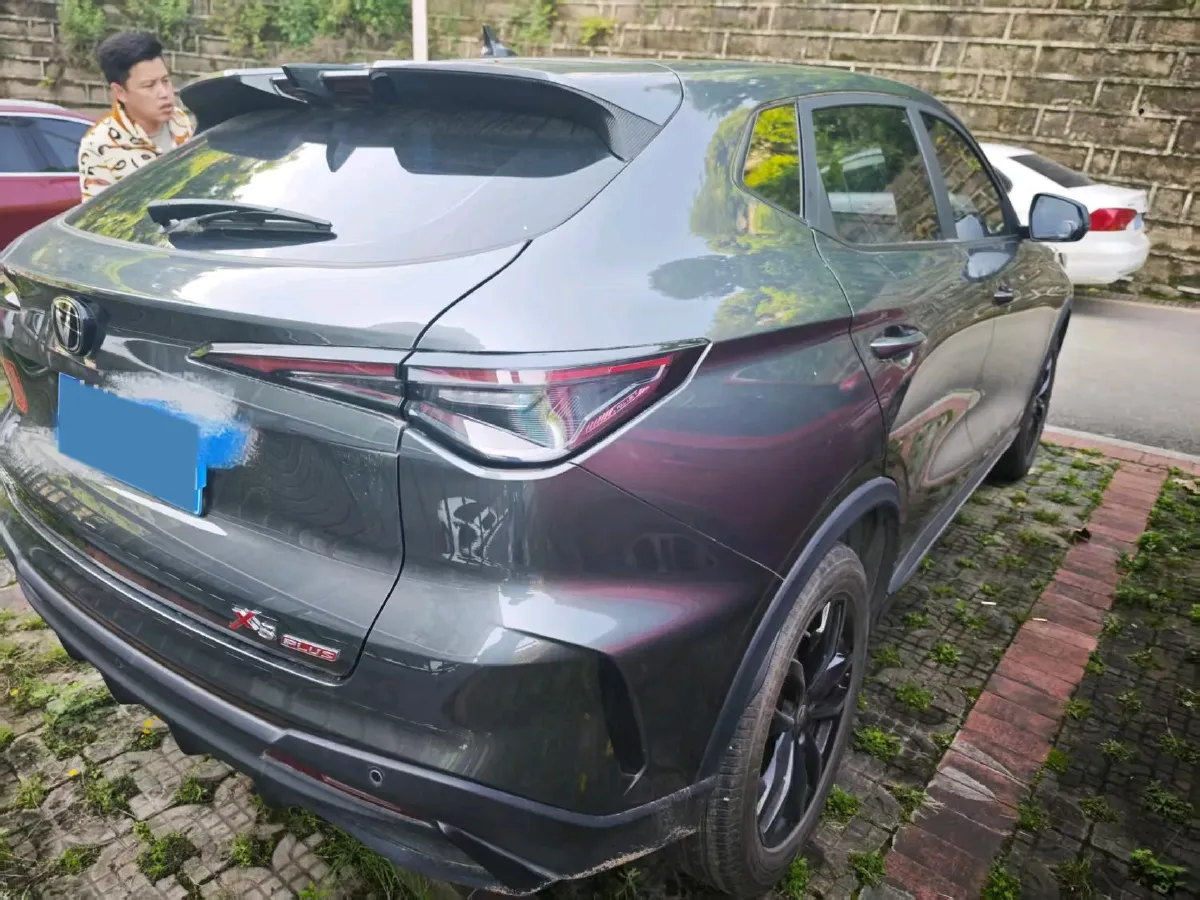 2024 ChangAn X5 PLUS 1.5T 188HP L4 7DCT,autocango,china used car exporter,china ev exporter,chinese used car exporter,chinese used ev exporter