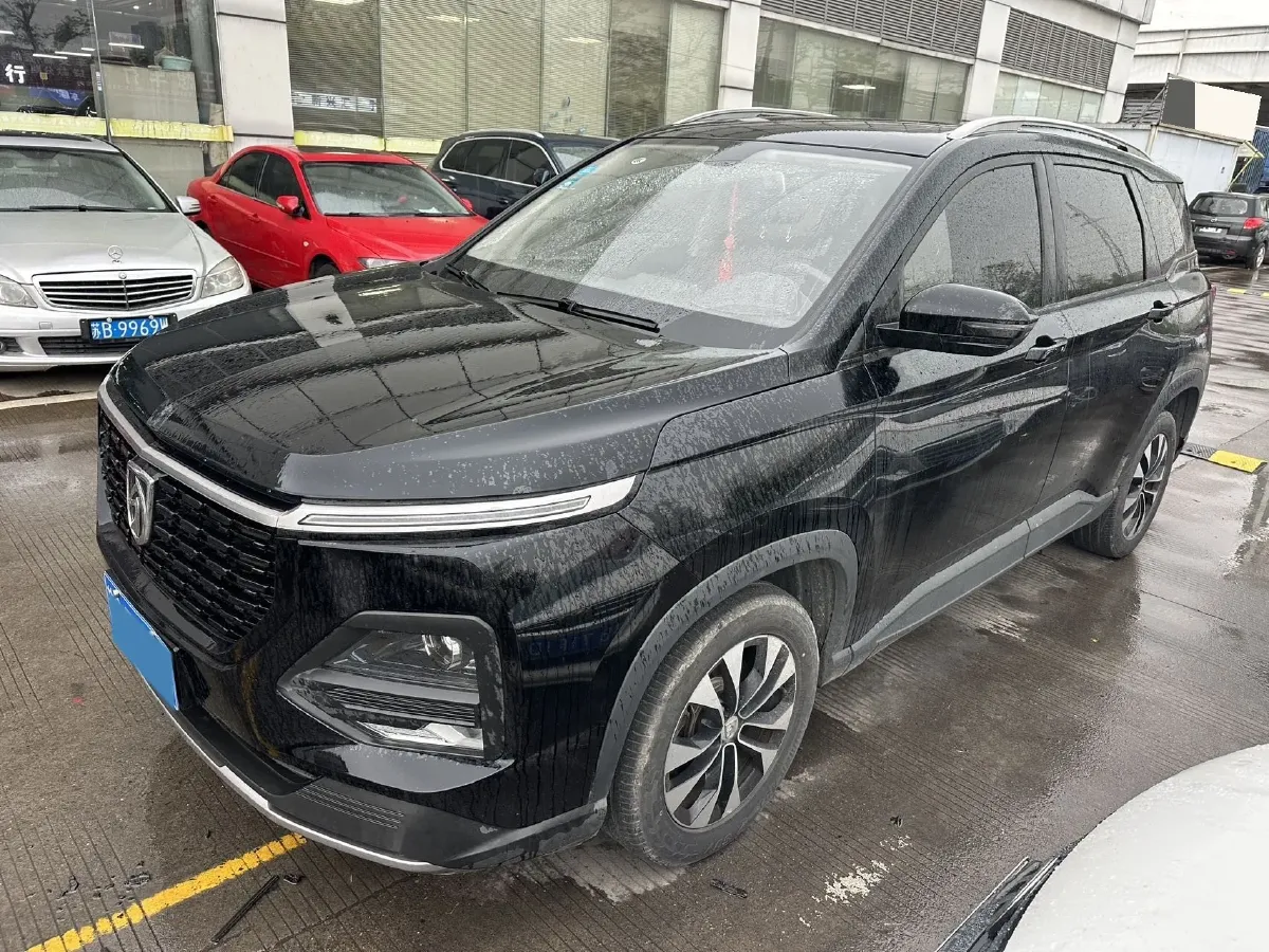 2018 BaoJun 530 1.5T 150HP L4 6MT,autocango,china used car exporter,china ev exporter,chinese used car exporter,chinese used ev exporter