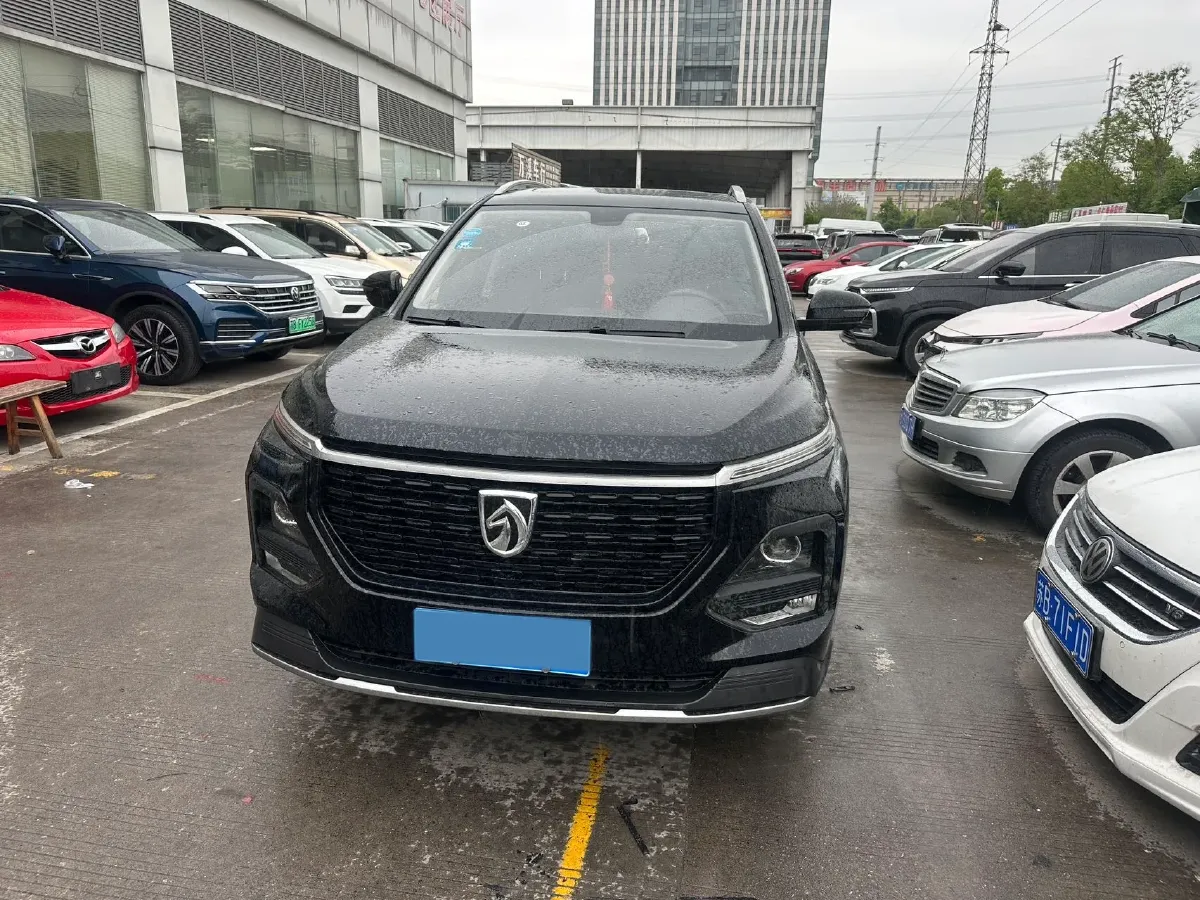 2018 BaoJun 530 1.5T 150HP L4 6MT,autocango,china used car exporter,china ev exporter,chinese used car exporter,chinese used ev exporter