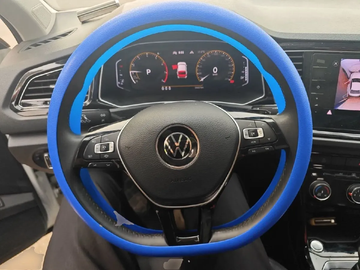 2021 Volkswagen T-Roc 1.4T 150HP L4 7DCT,autocango,china used car exporter,china ev exporter,chinese used car exporter,chinese used ev exporter