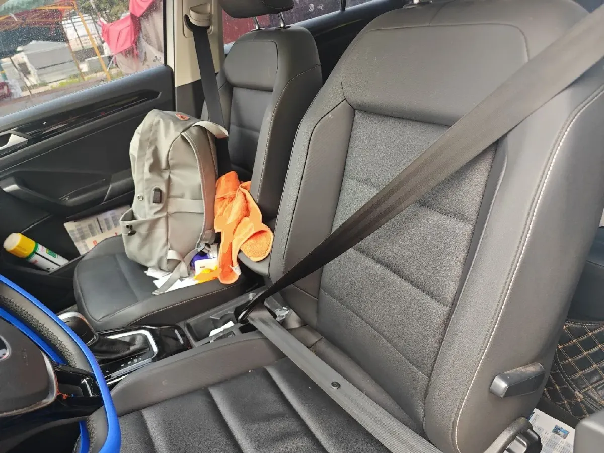 2021 Volkswagen T-Roc 1.4T 150HP L4 7DCT,autocango,china used car exporter,china ev exporter,chinese used car exporter,chinese used ev exporter