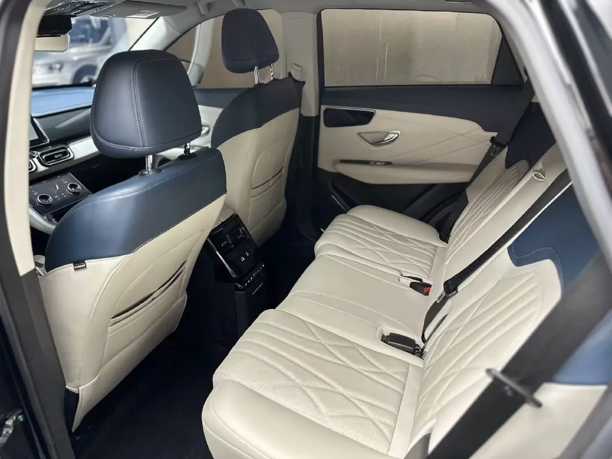 2024 Jetour ShanHai L7 1.5T 156HP L4 2DHT PHEV 19.43KWH,autocango,china used car exporter,china ev exporter,chinese used car exporter,chinese used ev exporter