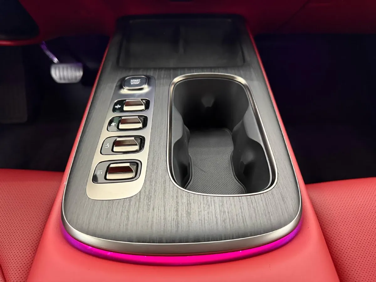 2024 MI SU7 BEV 94.3KWH,autocango,china used car exporter,china ev exporter,chinese used car exporter,chinese used ev exporter