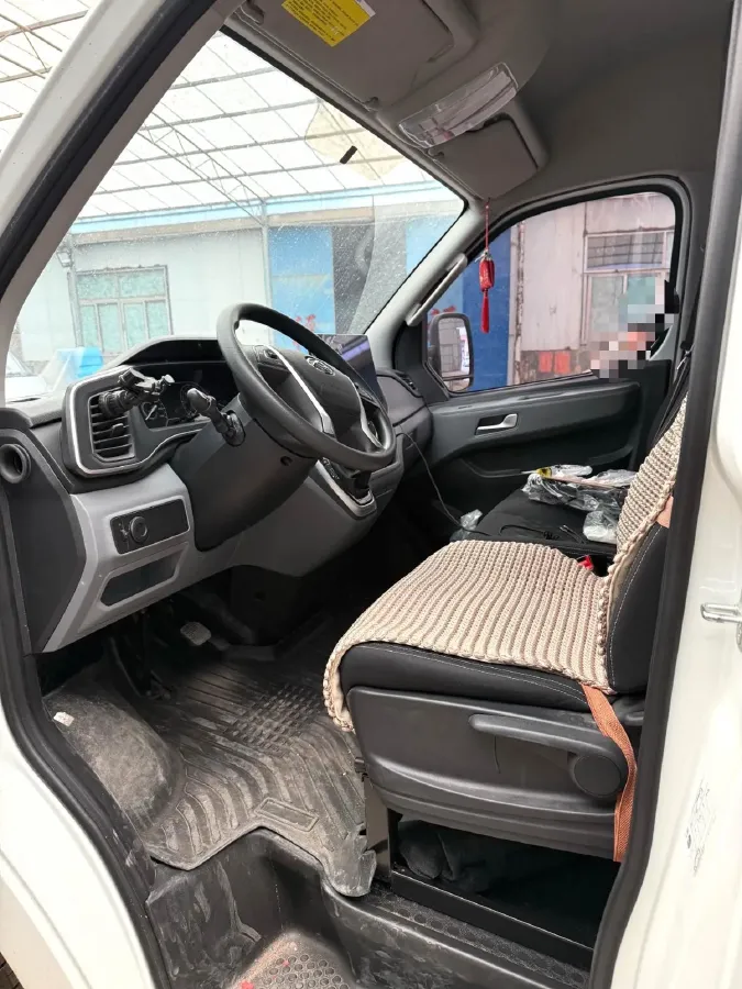 2024 MAXUS XinTu V80 2.0T 147HP L4 6SMG,autocango,china used car exporter,china ev exporter,chinese used car exporter,chinese used ev exporter