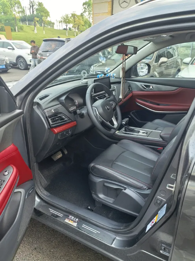 2023 ChangAn CS75 1.5T 188HP L4 7DCT,autocango,china used car exporter,china ev exporter,chinese used car exporter,chinese used ev exporter