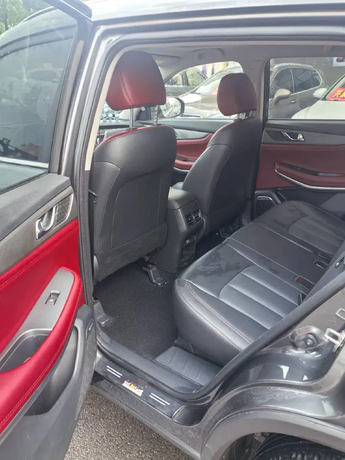 2023 ChangAn CS75 1.5T 188HP L4 7DCT,autocango,china used car exporter,china ev exporter,chinese used car exporter,chinese used ev exporter