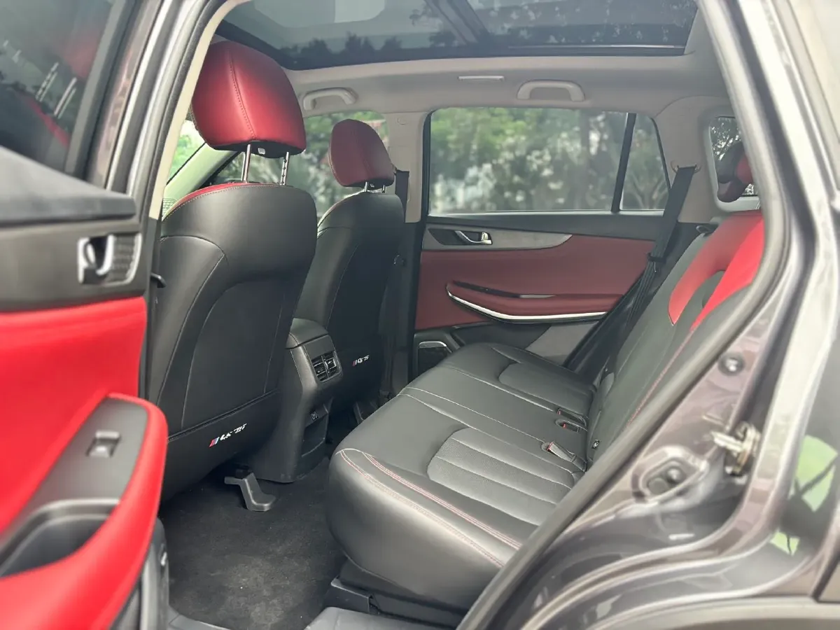 2023 ChangAn CS75 1.5T 188HP L4 7DCT,autocango,china used car exporter,china ev exporter,chinese used car exporter,chinese used ev exporter