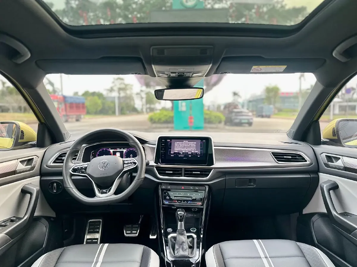 2023 Volkswagen T-Roc 1.5T 160HP L4 7DCT,autocango,china used car exporter,china ev exporter,chinese used car exporter,chinese used ev exporter