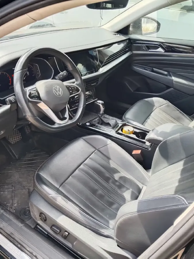 2023 Volkswagen Passat 2.0T 186HP L4 7DCT,autocango,china used car exporter,china ev exporter,chinese used car exporter,chinese used ev exporter