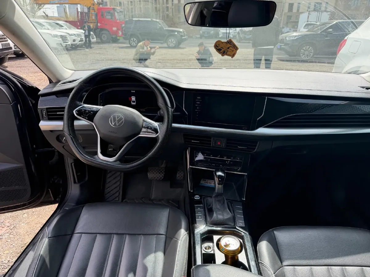 2023 Volkswagen Passat 2.0T 186HP L4 7DCT,autocango,china used car exporter,china ev exporter,chinese used car exporter,chinese used ev exporter