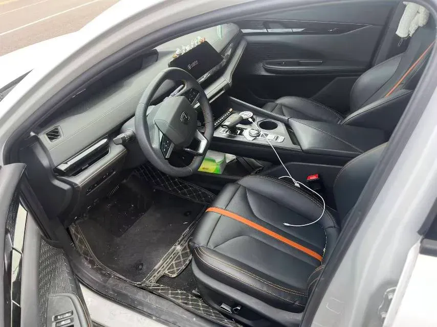 2024 ChangAn UNI-V 1.5T 188HP L4 7DCT,autocango,china used car exporter,china ev exporter,chinese used car exporter,chinese used ev exporter