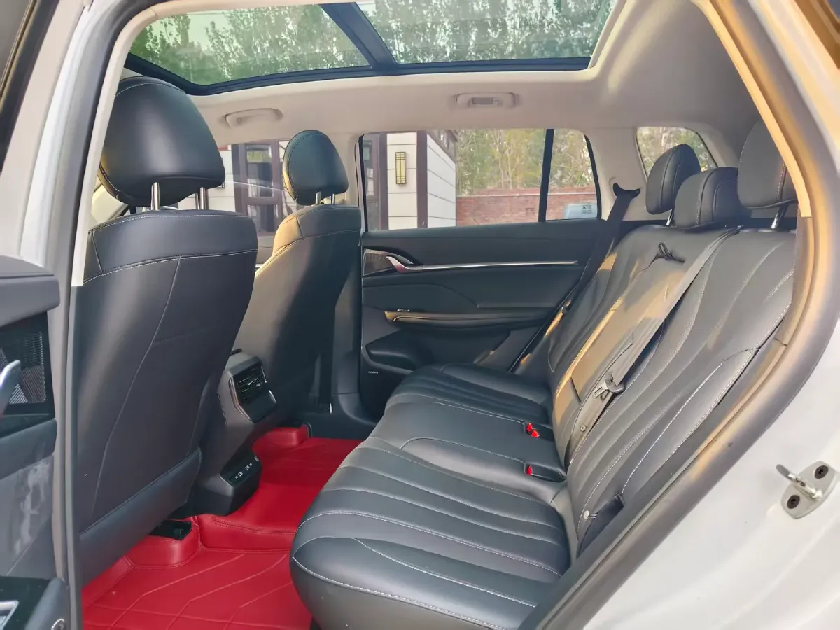 2022 Geely Emgrand GT 1.5T 177HP L3 7DCT PHEV 15.5KWH,autocango,china used car exporter,china ev exporter,chinese used car exporter,chinese used ev exporter