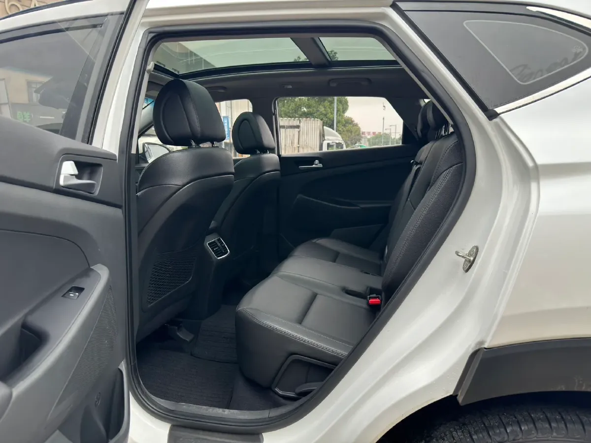 2018 Hyundai Tucson 1.6T 177HP L4 7DCT,autocango,china used car exporter,china ev exporter,chinese used car exporter,chinese used ev exporter