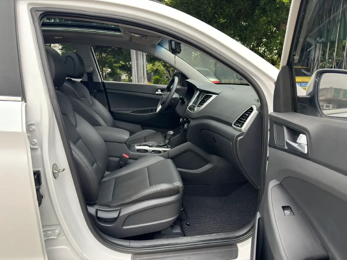 2018 Hyundai Tucson 1.6T 177HP L4 7DCT,autocango,china used car exporter,china ev exporter,chinese used car exporter,chinese used ev exporter