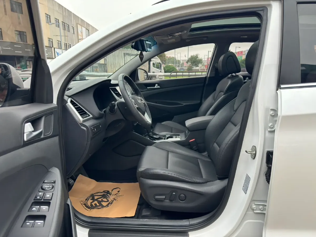 2018 Hyundai Tucson 1.6T 177HP L4 7DCT,autocango,china used car exporter,china ev exporter,chinese used car exporter,chinese used ev exporter