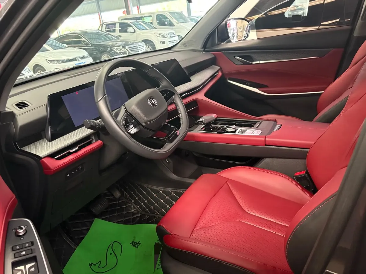 2022 ChangAn CS75 Plus 1.5T 188HP L4 8AT,autocango,china used car exporter,china ev exporter,chinese used car exporter,chinese used ev exporter