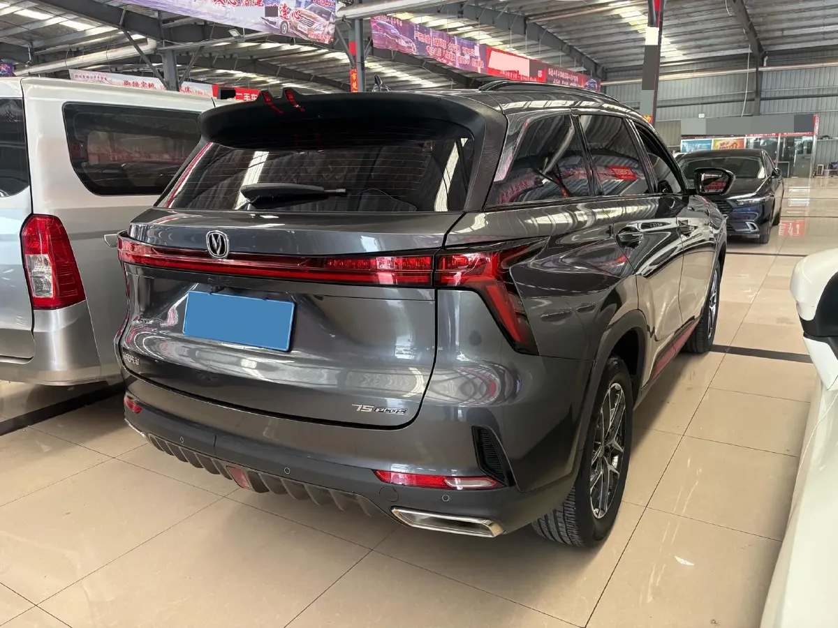 2022 ChangAn CS75 Plus 1.5T 188HP L4 8AT,autocango,china used car exporter,china ev exporter,chinese used car exporter,chinese used ev exporter