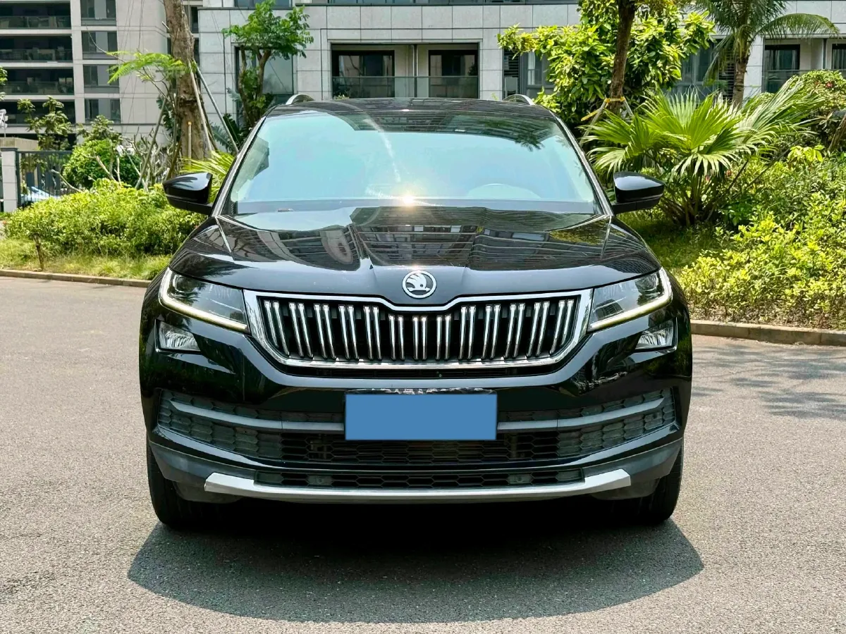 2020 Skoda Kodiak 2.0T 186HP L4 7DCT,autocango,china used car exporter,china ev exporter,chinese used car exporter,chinese used ev exporter