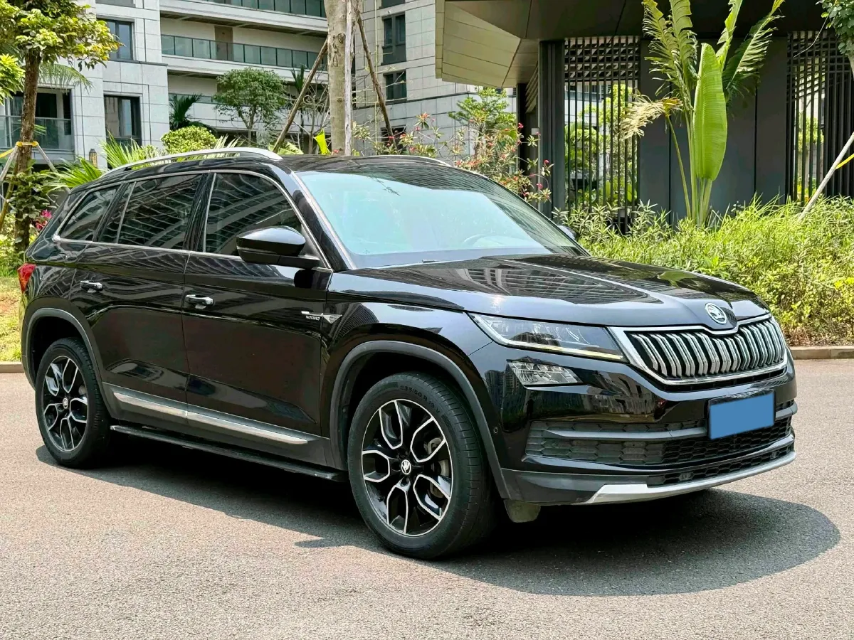2020 Skoda Kodiak 2.0T 186HP L4 7DCT,autocango,china used car exporter,china ev exporter,chinese used car exporter,chinese used ev exporter