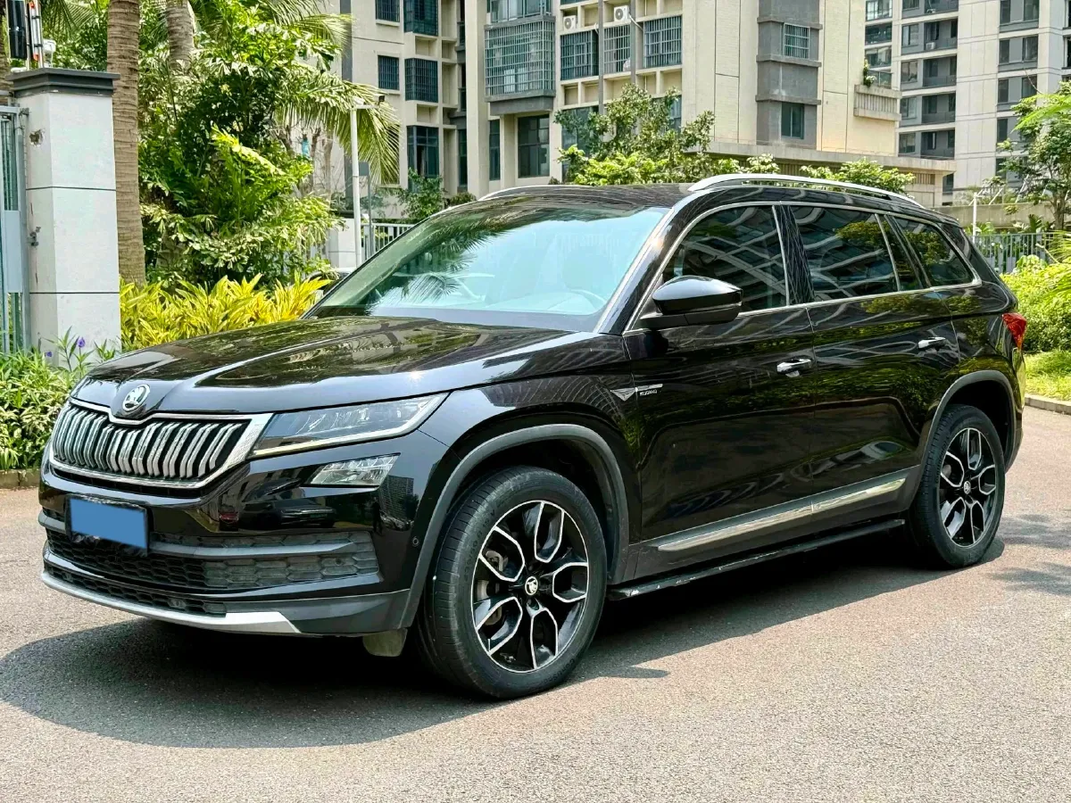 2020 Skoda Kodiak 2.0T 186HP L4 7DCT,autocango,china used car exporter,china ev exporter,chinese used car exporter,chinese used ev exporter