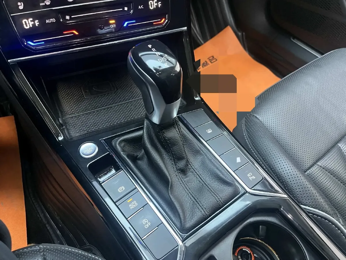 2023 Volkswagen Passat 2.0T 186HP L4 7DCT,autocango,china used car exporter,china ev exporter,chinese used car exporter,chinese used ev exporter